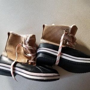 Snow Boots